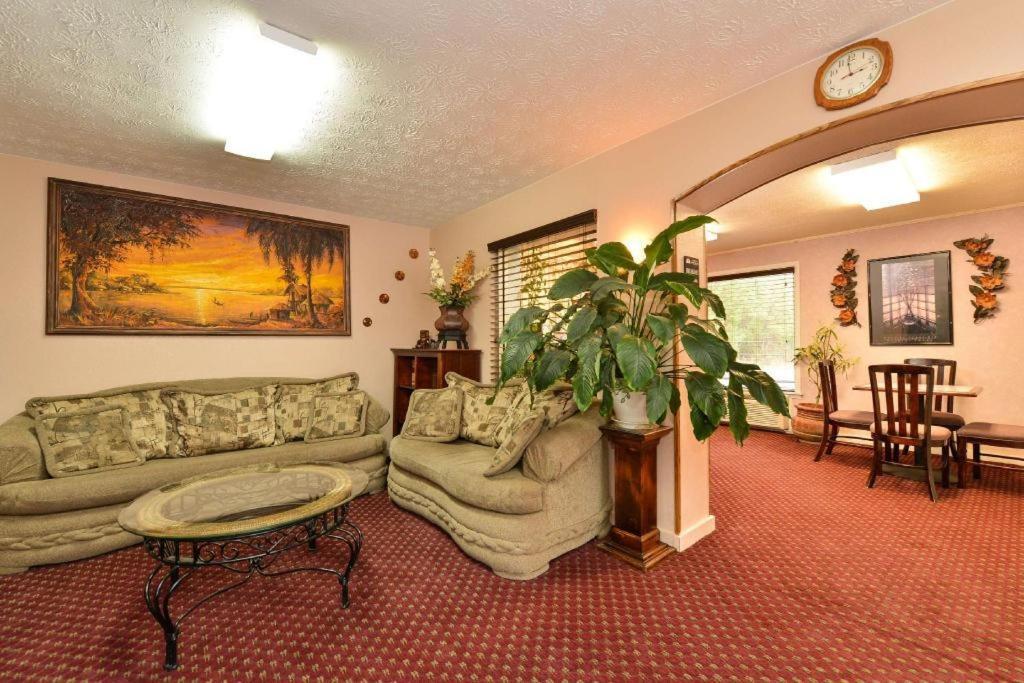 Americas Best Value Inn Heflin Exterior foto